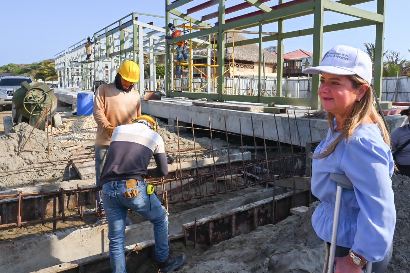 La Gobernadora del Atlántico visitó las obras de ordenamiento de las playas Country y Sabanilla II, en Puerto Colombia