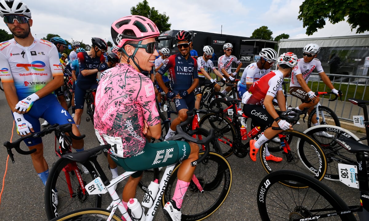 AESCH, SWITZERLAND - JUNE 13: (L-R) Rigoberto Uran Uran of Colombia and Team EF Education - Easypost, Daniel Felipe Martinez Poveda of Colombia and Team INEOS Grenadiers prior to the 85th Tour de Suisse 2022 - Stage 2 a 198km stage from Küsnacht to Aesch / #ourdesuisse2022 / #WorldTour / on June 13, 2022 in Aesch, Switzerland. (Photo by Getty Images/Tim de Waele)