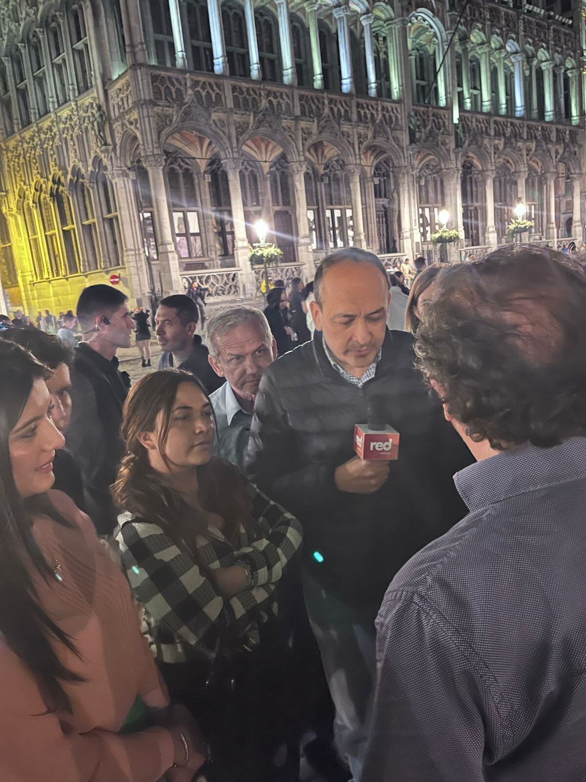 “Viví en Bruselas año y medio, conozco Maelbeek. No estan bien sus muertos, ni el rechazo a los refugiados, ni la invasión al mundo arabe”, trinó Petro en una ocasión.