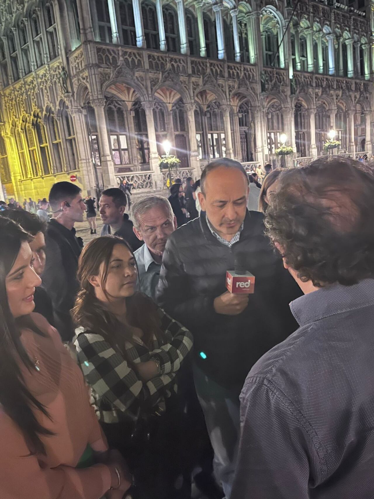 “Viví en Bruselas año y medio, conozco Maelbeek. No estan bien sus muertos, ni el rechazo a los refugiados, ni la invasión al mundo arabe”, trinó Petro en una ocasión.