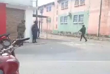 El ataque iba dirigido a la estación de Policía de Corinto