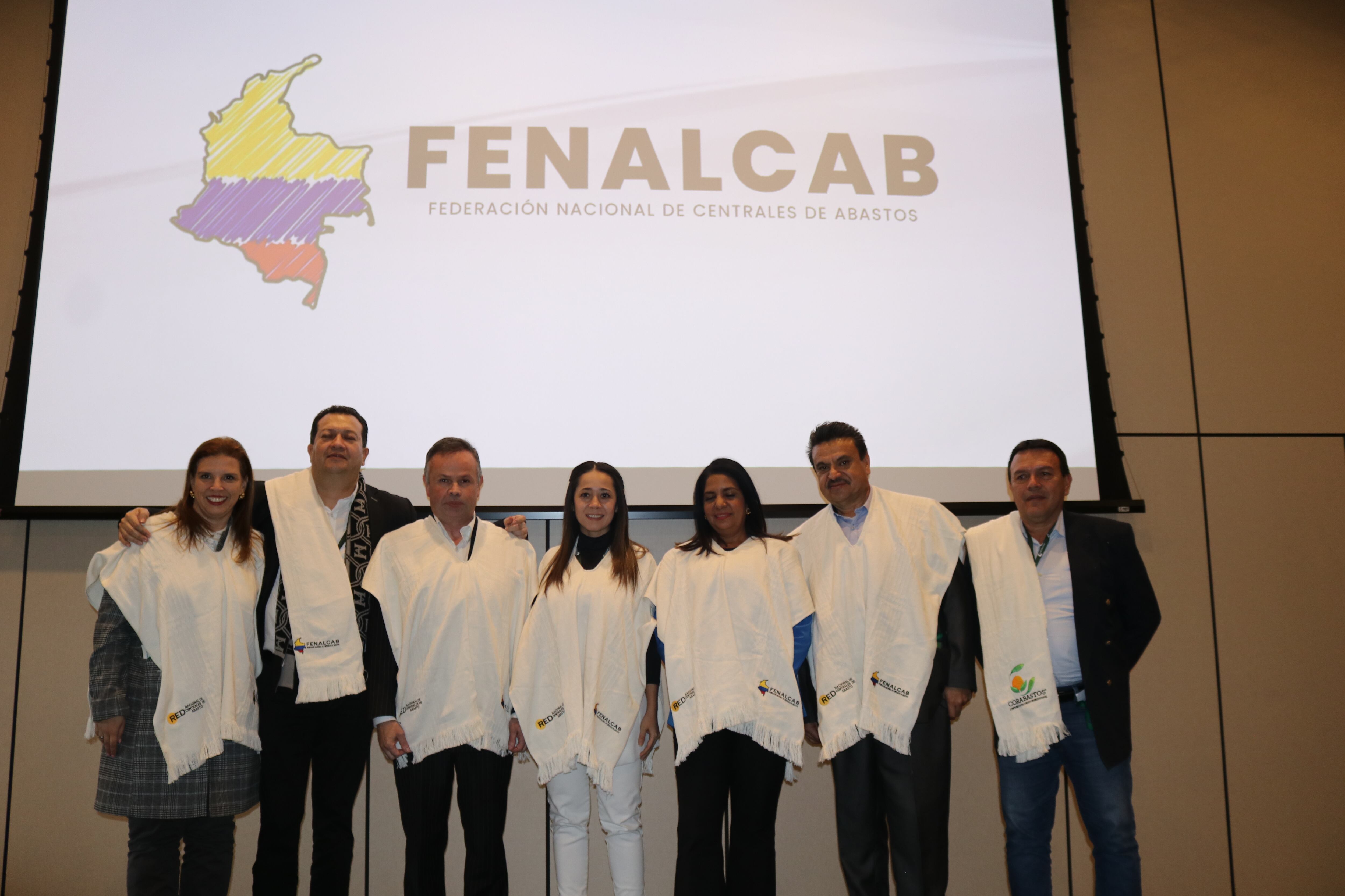 Federación Nacional de Centrales de Abastos (Fenalcab), que agrupa a 14 centrales de abastos.