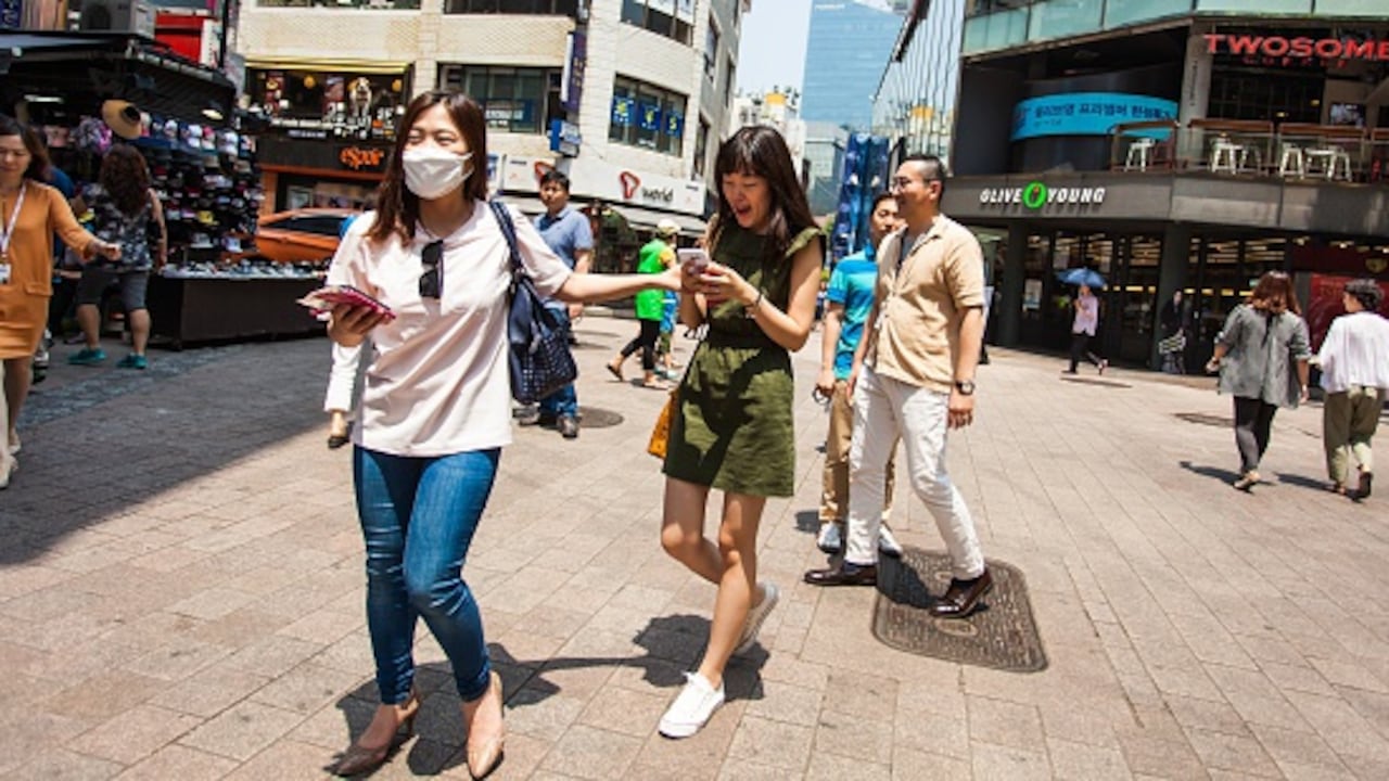 Bajo el sistema anterior, se considera que los ciudadanos tienen un año de edad cuando nacen, y se agrega un año cada primero de enero, eso significaba que un bebé nacido en la víspera de Año Nuevo cumpliría dos años tan pronto como el reloj marcara la medianoche.