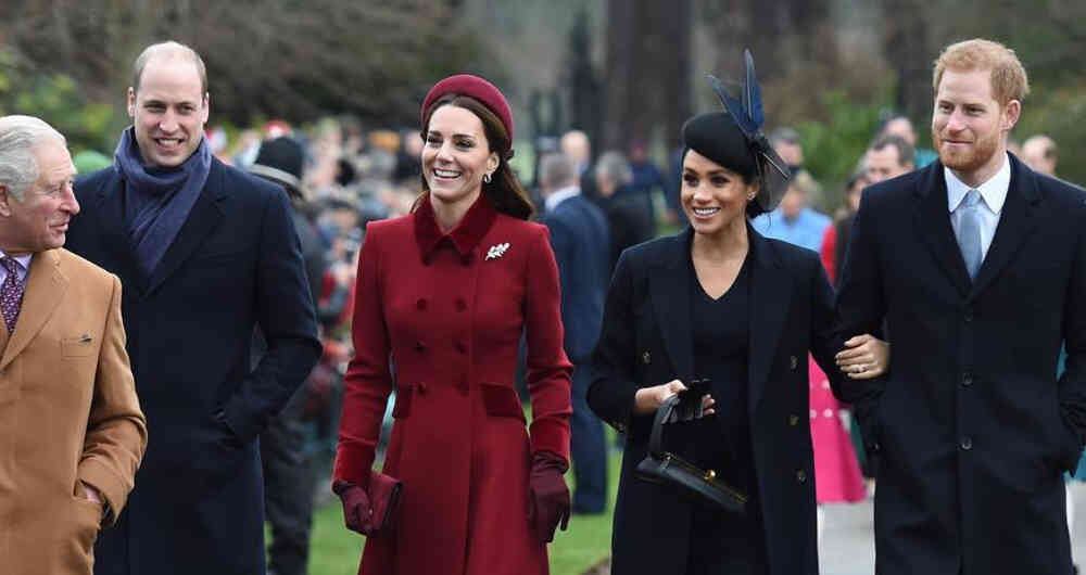 El príncipe Carlos, el príncipe William, Kate Middleton, Meghan Markle y el príncipe Harry.