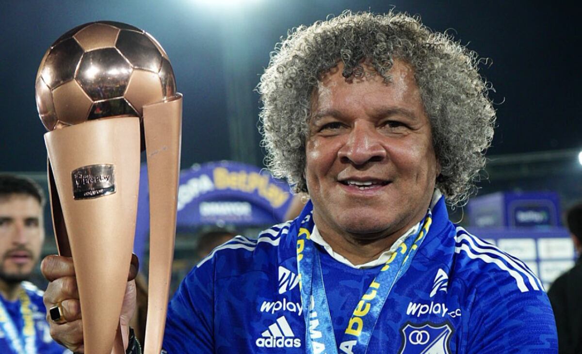El técnico de Millonarios levantó su primer trofeo con los azules.
