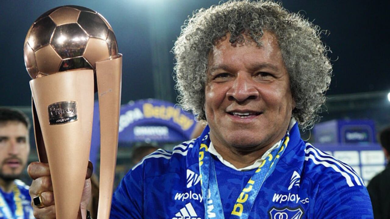 El técnico de Millonarios levantó su primer trofeo con los azules.