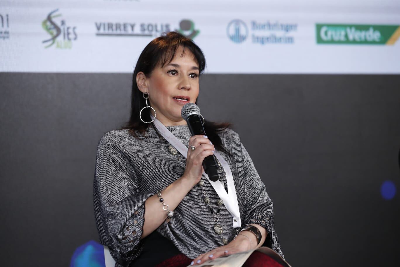 Claudia Sterling, vicepresidente de asuntos corporativos de Droguerías y Farmacias Cruz Verde