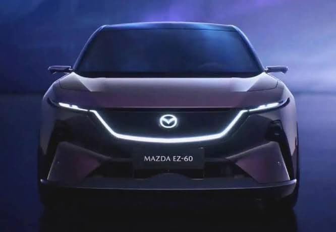 El nuevo Mazda EZ-60 fue presentado en el Salón del Automóvil de Shanghái.