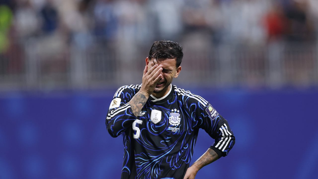 Leandro Paredes fue sancionado con diez partidos de suspensión y una multa de 90.000 dólares.