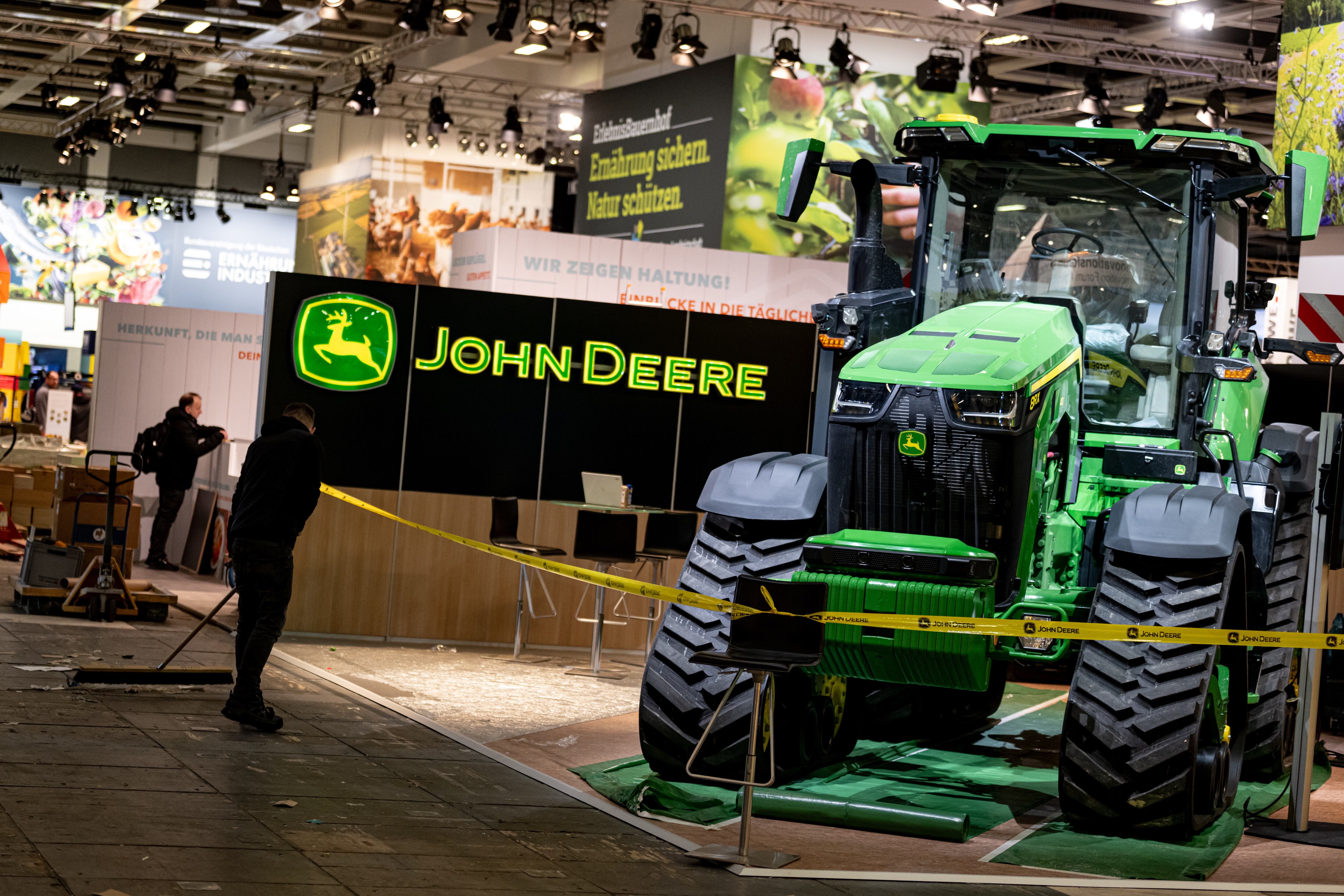 Donald Trump amenazó a John Deere con ponerle impuestos a sus productos si se va de Estados Unidos.