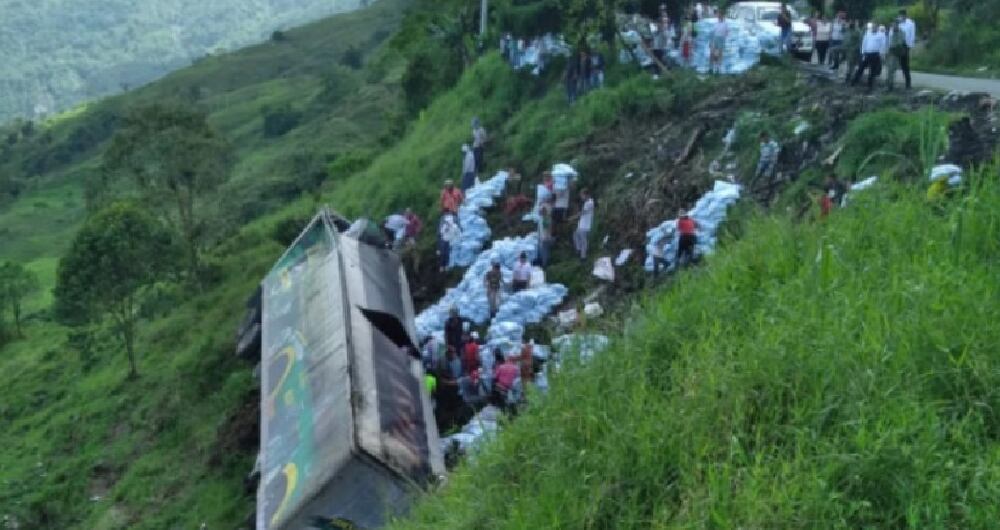 Camión volcado Valdivia