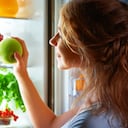 Muchos son los mitos que envuelve el consumo de frutas en la noche.