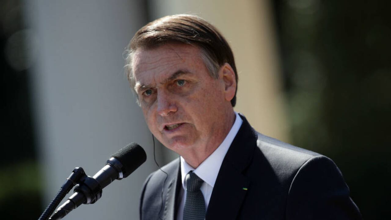 “Lamento los muertos, pero todos nos vamos a morir un día”: Bolsonaro, sobre coronavirus