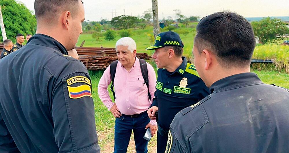 El general Henry Sanabria durante un operativo.