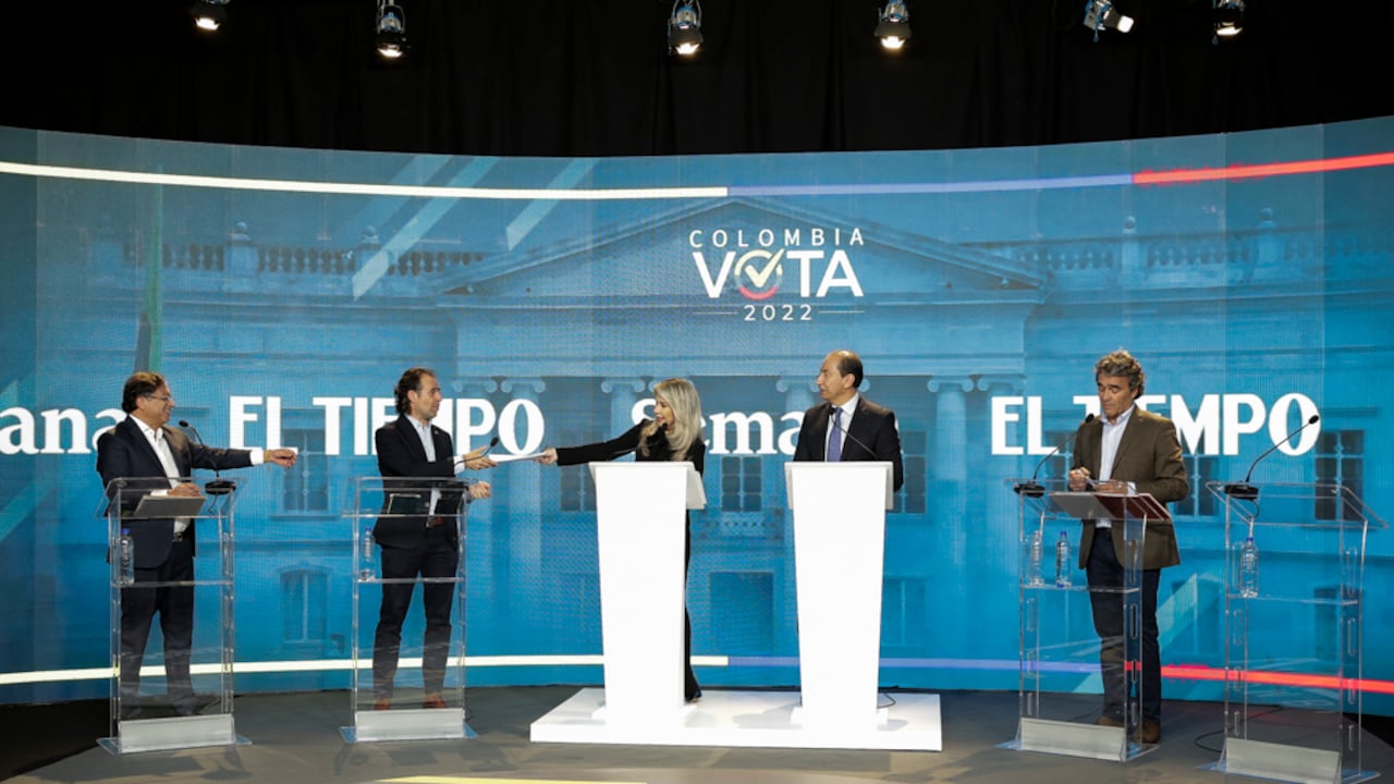 En esta oportunidad participaron Sergio Fajardo, Gustavo Petro y Federico Gutiérrez y aunque se esperaba la presencia de Rodolfo Hernández, este canceló su asistencia a pocas horas de iniciar.