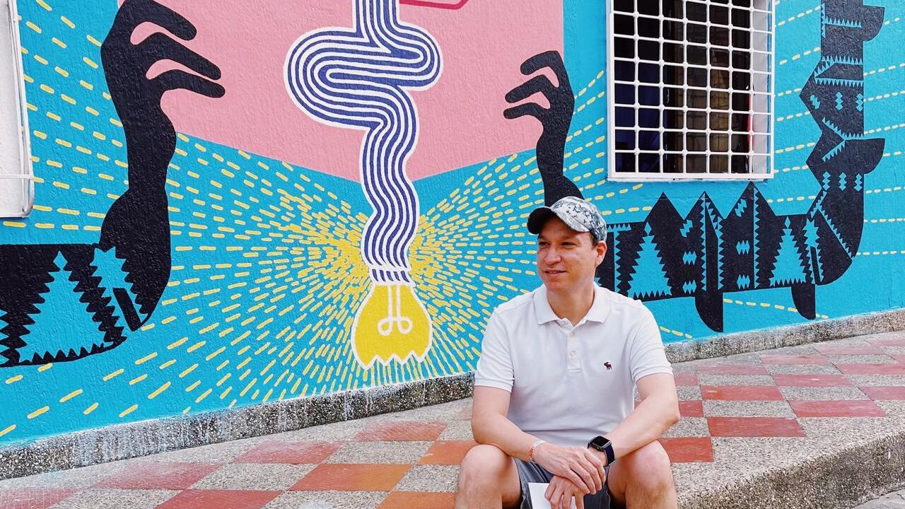 Carlos Machuca, el contador público que es apasionado por la fotografía.