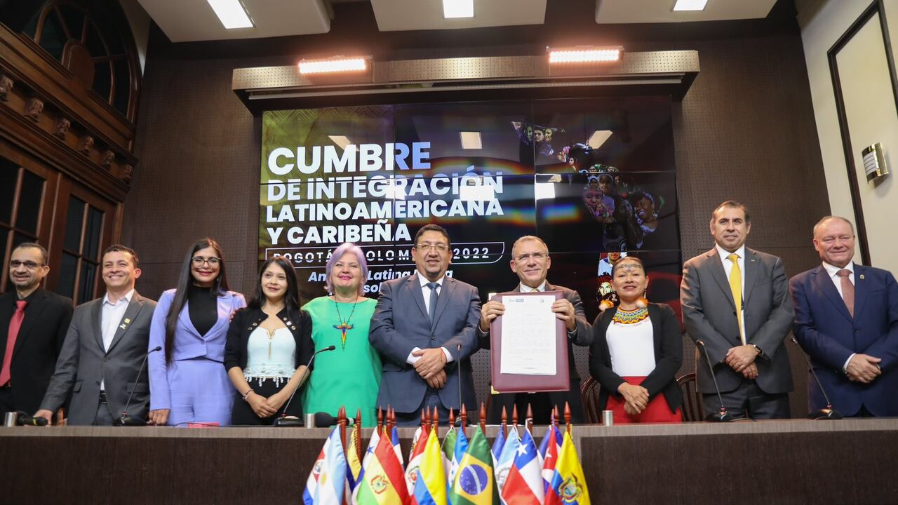 El presidente del Congreso, Roy Barreras, estuvo reunido con los presidentes de los parlamentos de América Latina.