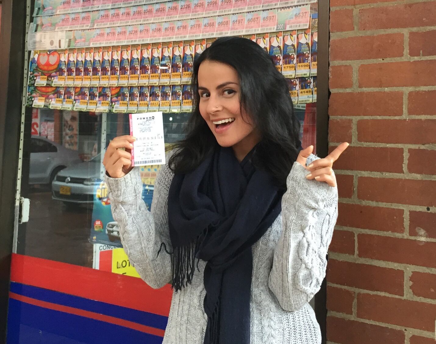 De acuerdo con las políticas de reclamación de la lotería, los premios deben pedir en la jurisdicción donde se compró el 'ticket' de la fortuna.