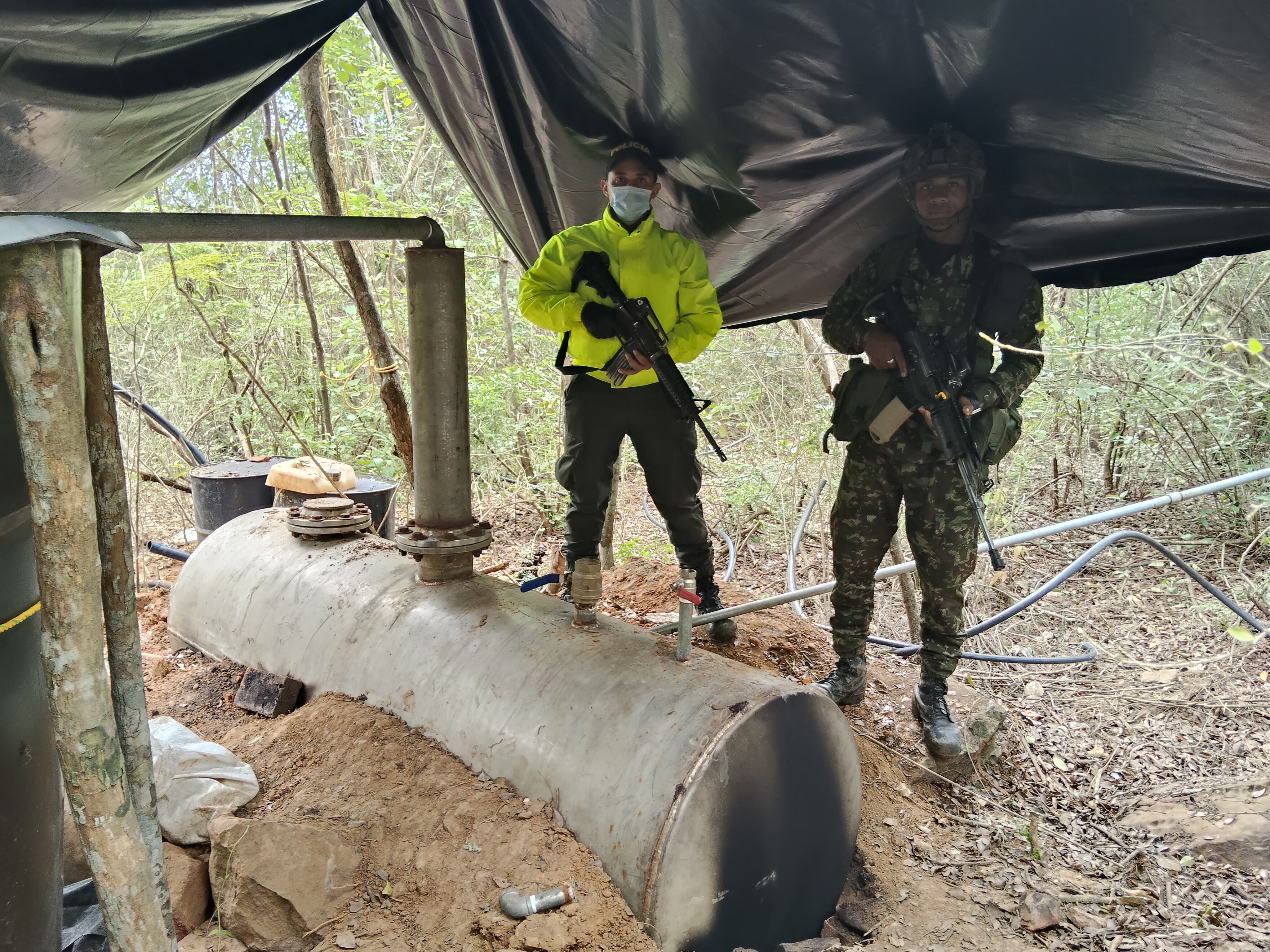 Desmantela laboratorios de cocaína acondicionados en viviendas pertenecientes al ELN en Norte de Santander.