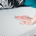 Las manchas en los colchones son un problema común en muchos hogares; sin embargo, existe un método casero fácil de aplicar que permite eliminarlas sin necesidad de productos químicos costosos.