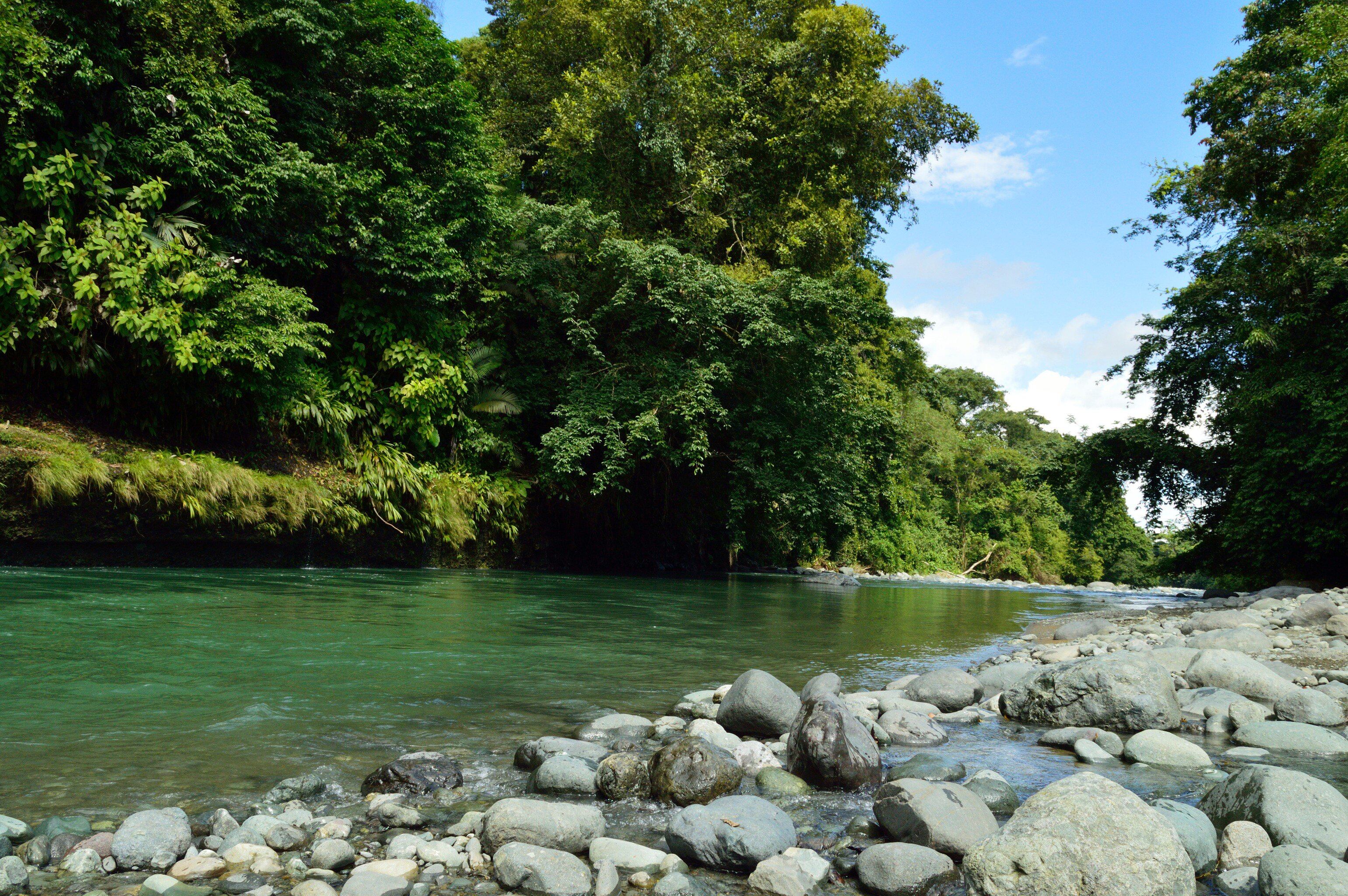 La turista se encontraba con sus amigos cuando fueron arrastrados por la creciente.