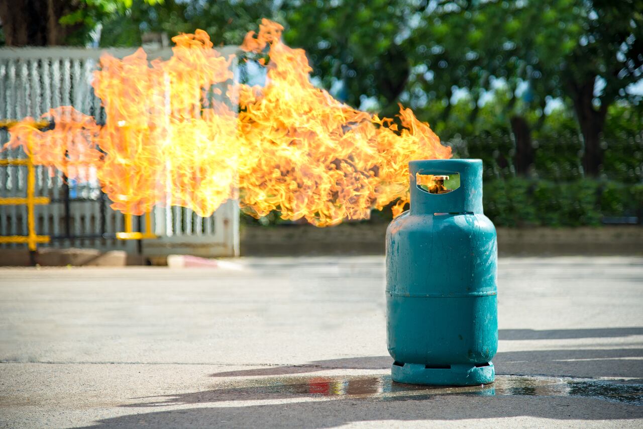 Un comerciante de la zona le vendió la gasolina.