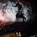 (De izquierda a derecha) Christopher Nolan y Emma Thomas hablan en el escenario durante el estreno de "The Odyssey", presentada por Universal Pictures, el 14 de julio de 2026 en la ciudad de Nueva York. (Foto de Kevin Mazur/Getty Images para Universal Pictures)