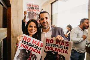 Esmeralda Hernández y Alejandro García.