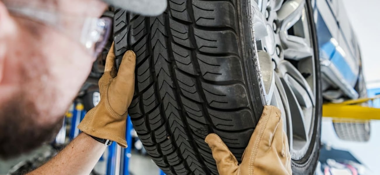 ¿Es lo mismo balancear las llantas que alinearlas? Estas son las señales de que el carro necesita un balanceo de ruedas