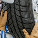 ¿Es lo mismo balancear las llantas que alinearlas? Estas son las señales de que el carro necesita un balanceo de ruedas