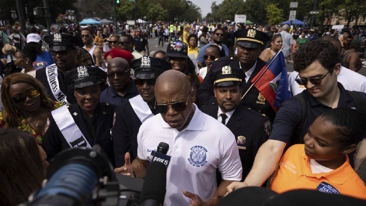 El alcalde de la ciudad de Nueva York, Eric Adams, reconoció no encontrar solución para la crisis migratoria.