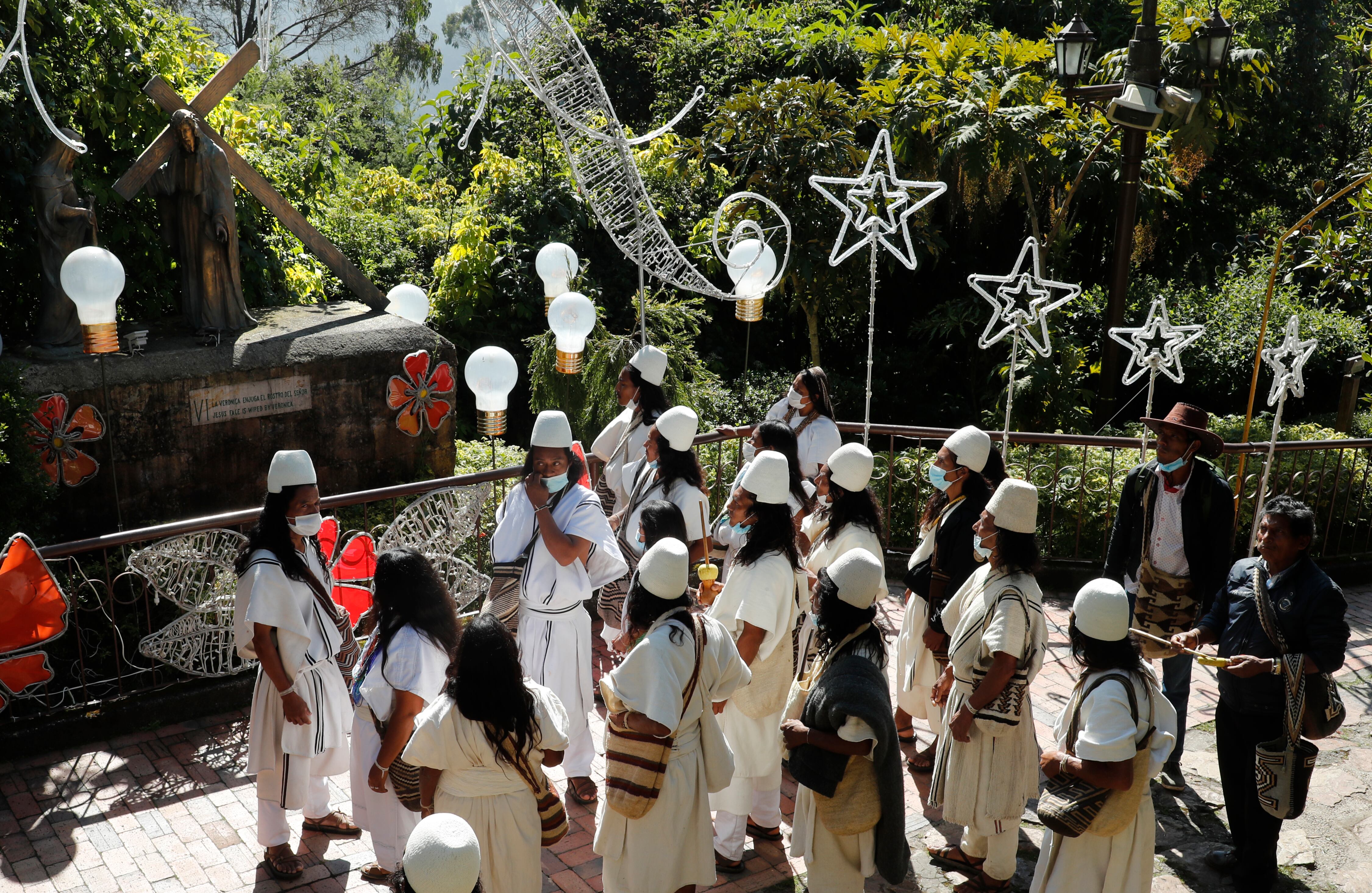 Indigenas Arhuacos en el Cerro de Monserrate