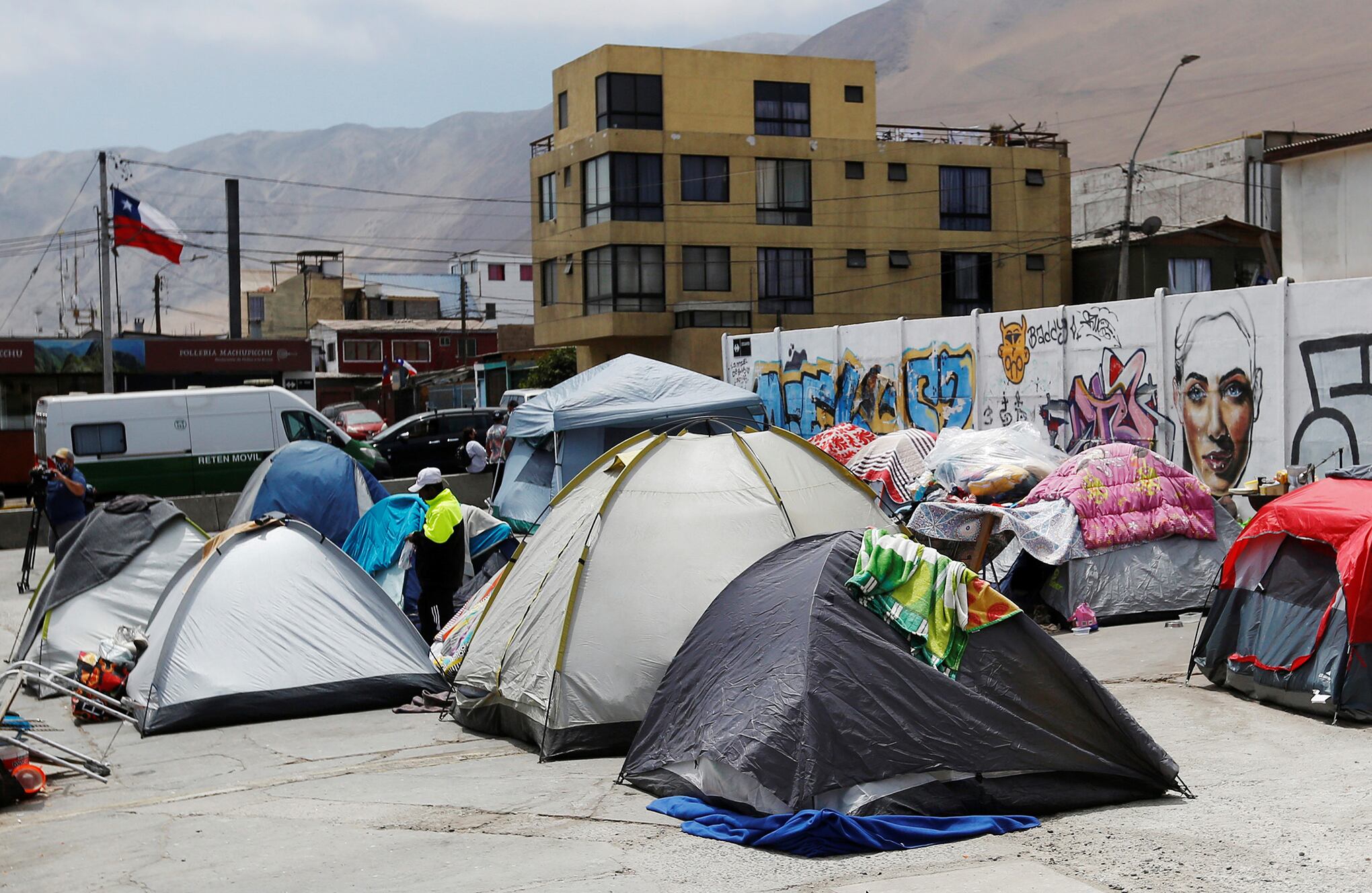 En Imágenes. Enfrentamiento entre antiinmigración y migrantes venezolanos en Chile