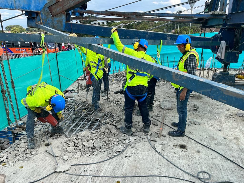 Obras en el puente de Juanchito avanzan con normalidad.