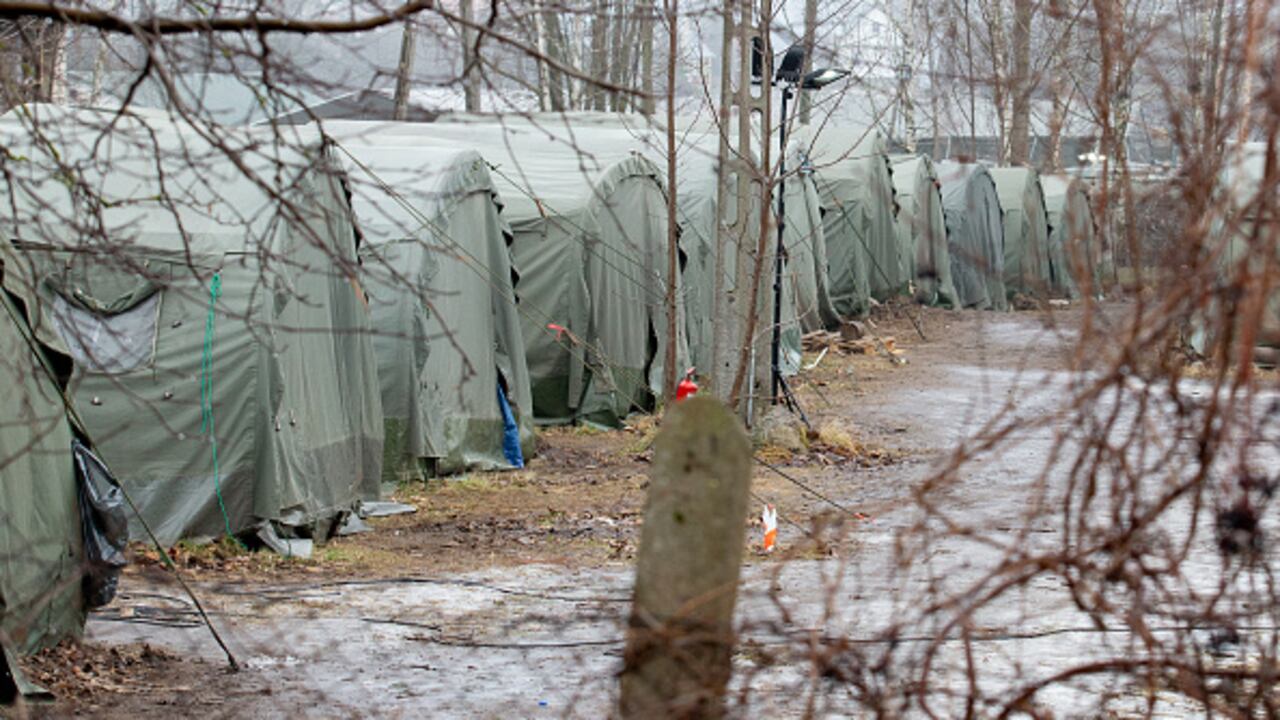 El aumento de los pedidos está elevando la presión sobre las instalaciones de acogida, como evidencia el incremento de los casos que esperan una resolución, que subieron un 34 %. (Photo by Dominika Zarzycka/NurPhoto via Getty Images)