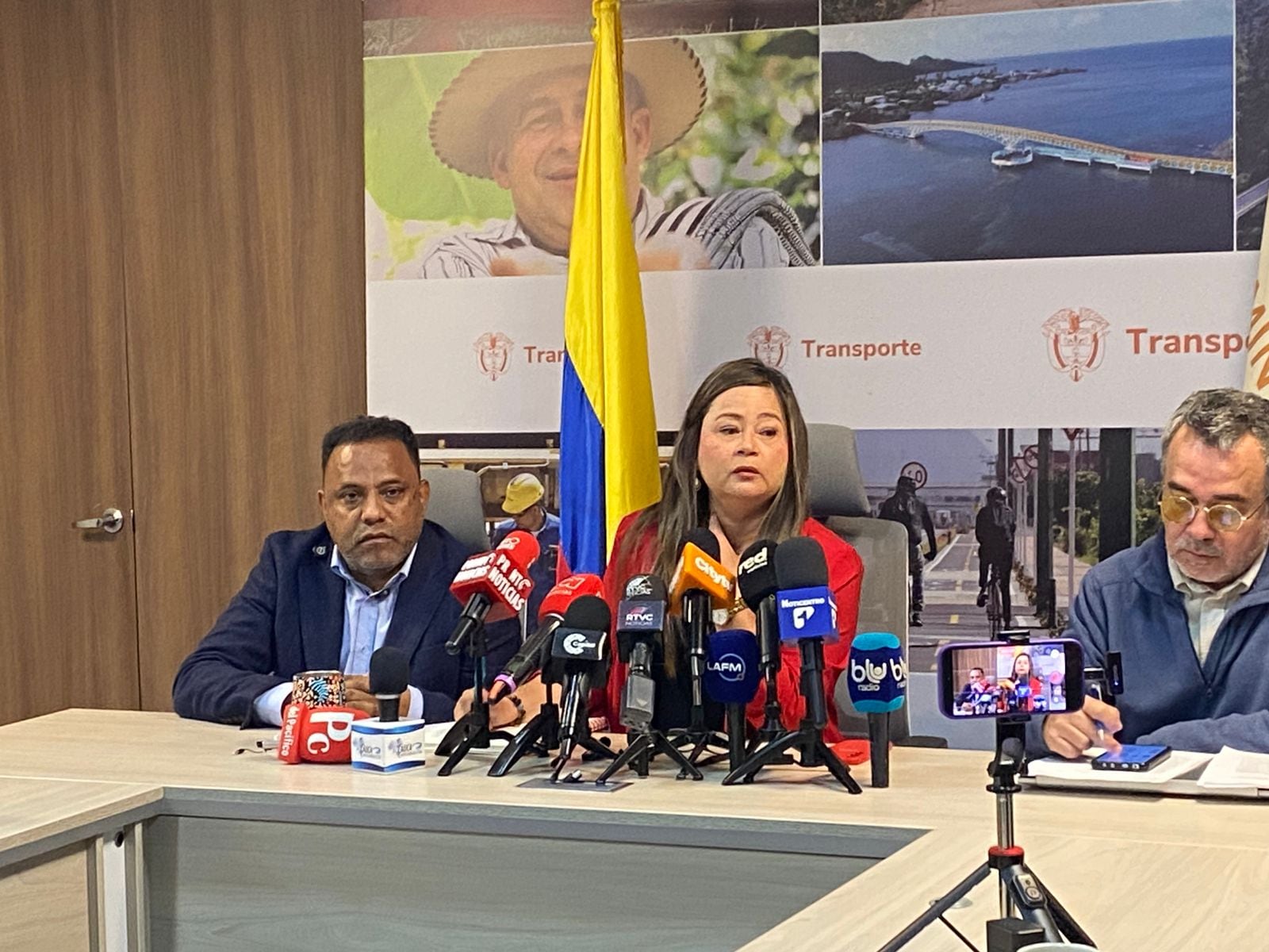 MinTransporte anunció que revocará 5,8 millones de comparendos: 1,5 millones de fotomultas ya pagadas podrían ser devueltas a ciudadanos