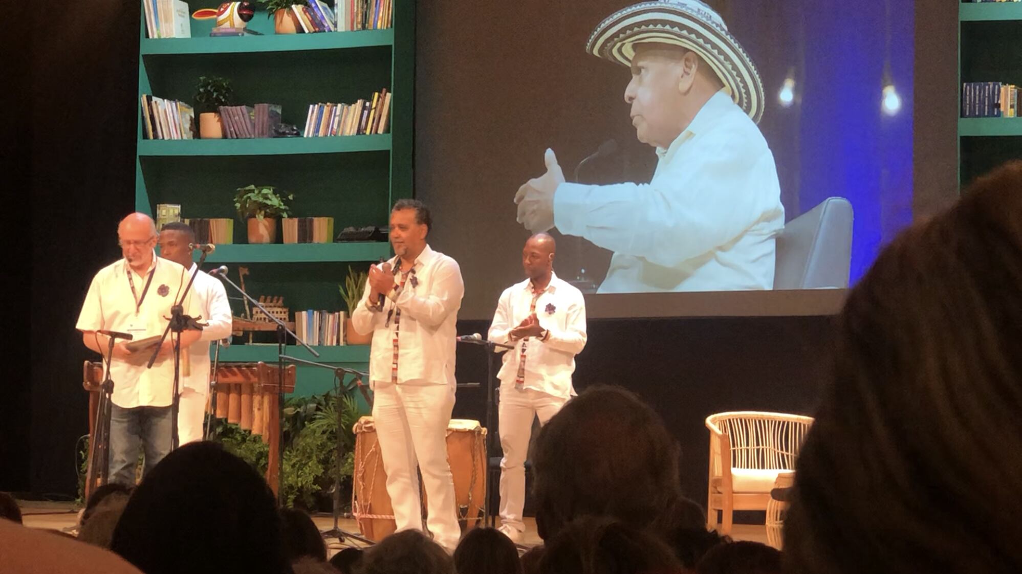 Daniel Samper Pizano y Hugo Candelario González rindieron homenaje a Adolfo Pacheco, artista san jacintero.