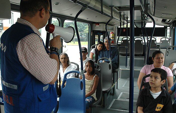 La operación de prueba gratuita del MIO arrancó el 15 de noviembre y culmina el 31 de diciembre. En ese tiempo Metrocali ejecutó actividades pedagógicas tendientes a despertar el sentido de pertenencia dentro de la comunidad caleña y resolver inquietudes en torno al uso del sistema de transporte masivo.