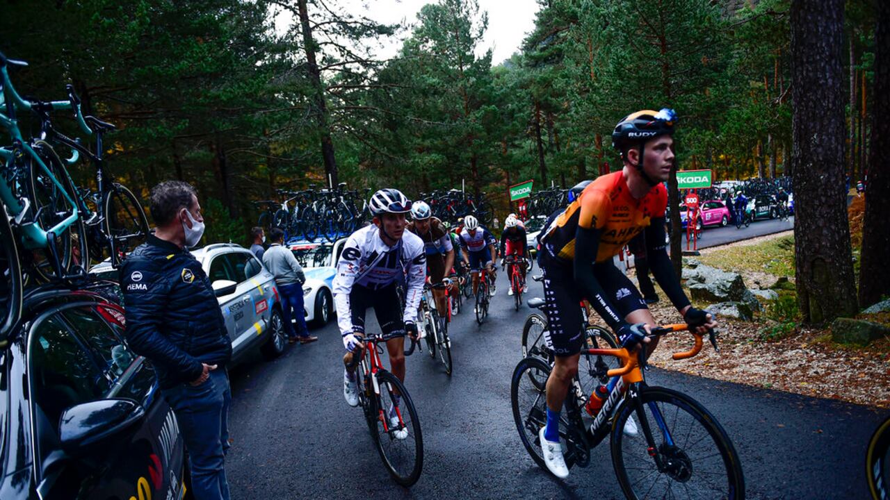 Varios ciclistas en la montaña durante la etapa 3, el jueves pasado.