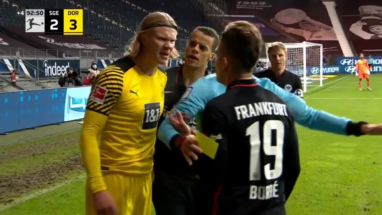 Borré y Haaland estuvieron a punto de irse a las manos en la recta final del partido entre Dortmund y Frankfurt