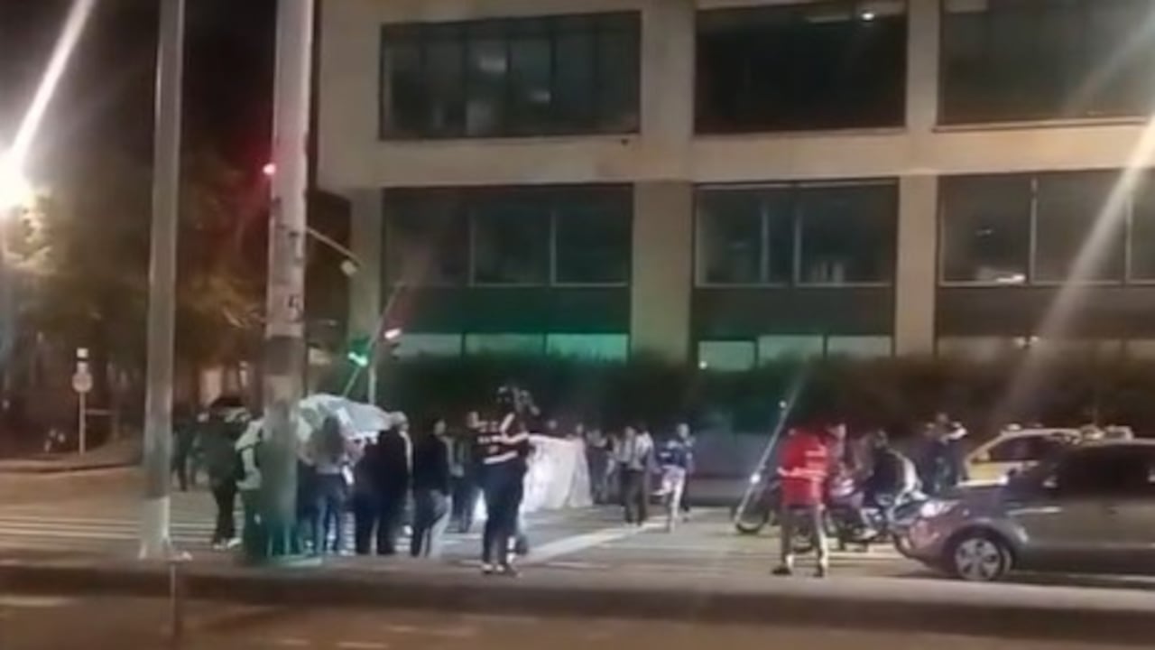 Manifestantes se ubicaron en la carrera Séptima