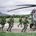 Despliegue de grupo del Ejército Nacional.