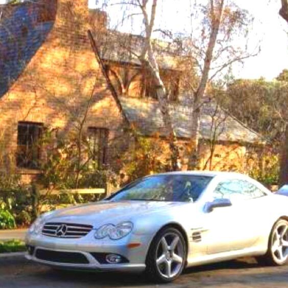 Un Mercedes-Benz SL 55 AMG color plateado era el vehículo que Steve Jobs siempre debía tener en su garaje.
