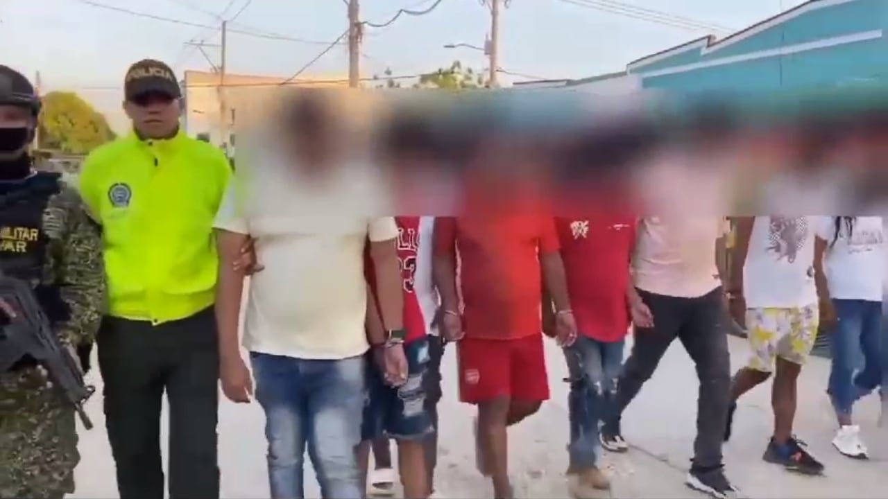 Trece policías vinculados al Clan del Golfo quedaron en libertad.