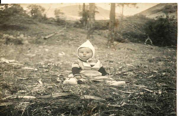 De un año en Silvia, Cauca, en 1952.