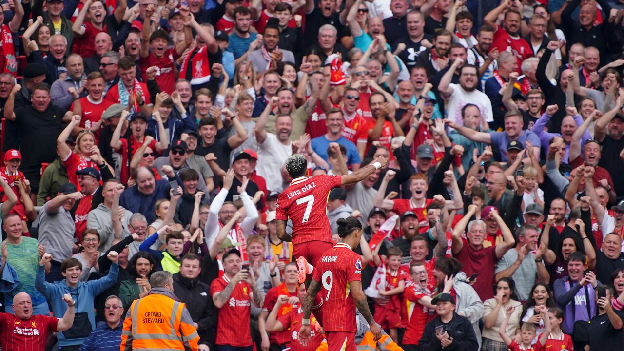 Arne Slot y una crucial petición para Luis Díaz en el Liverpool