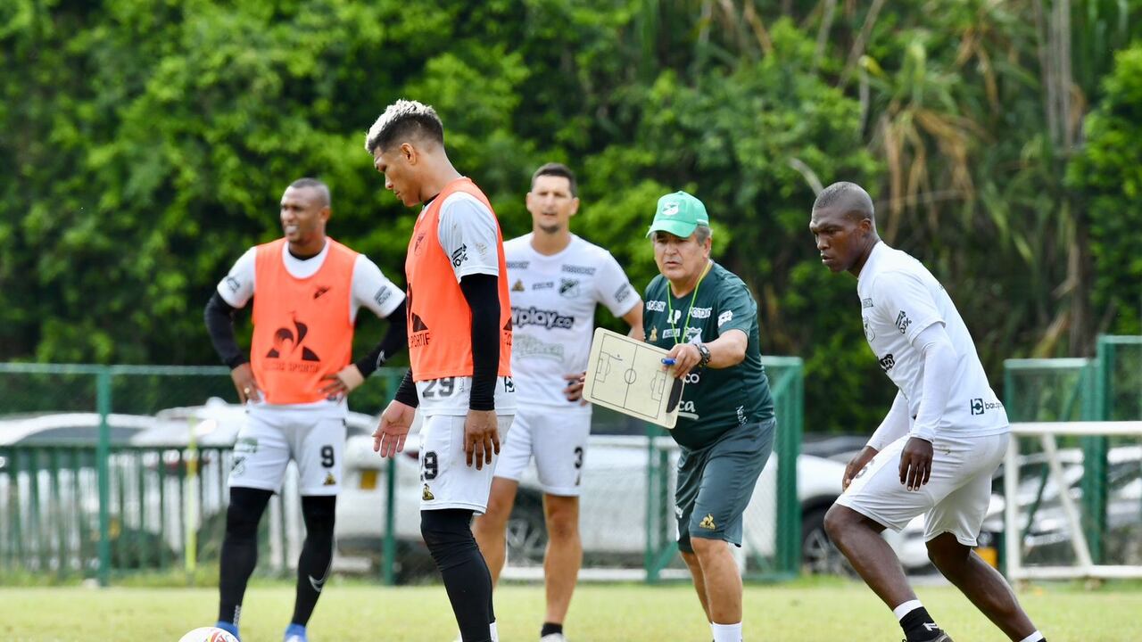 Jorge Luis Pinto dirigió su primera práctica en el Deportivo Cali.