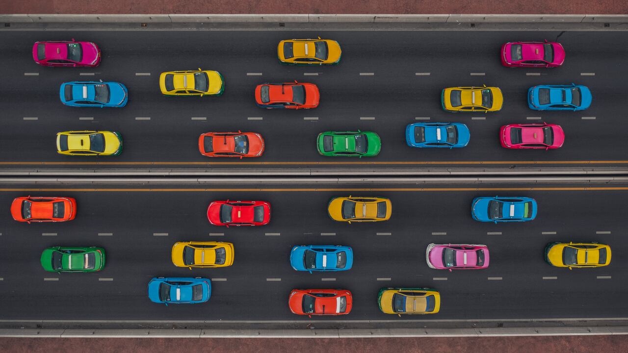 El color no es solo una cuestión estética, sino que influye en las emociones, percepciones y decisiones de las personas.