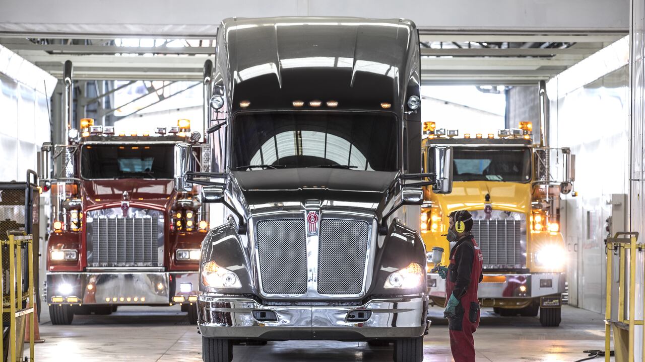 Kenworth de la Montaña inauguró una nueva sucursal de 24.000 metros cuadrados en Bogotá.