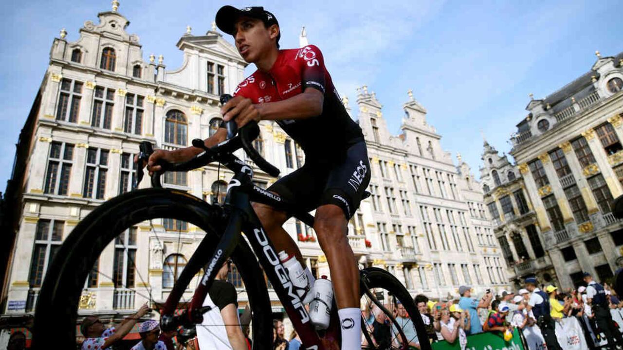 “Sería una locura. Ningún colombiano lo ha ganado. Ya ganamos el Giro y la Vuelta pero creo que Colombia necesita ganar el Tour”, dijo Egan.
